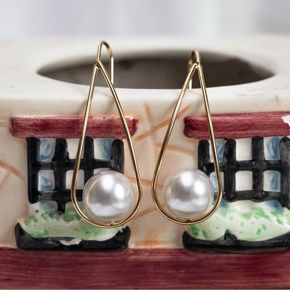 ✨Zara Isla Pearl Drop Earrings - Picture 2 of 6